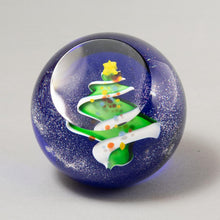 Load image into Gallery viewer, Paperweight-Xmas Tree
