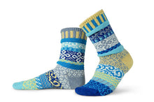 Load image into Gallery viewer, Solmate Socks: Air Adult Crew
