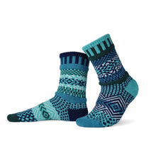 Load image into Gallery viewer, Solmate Socks: Evergreen Adult Crew

